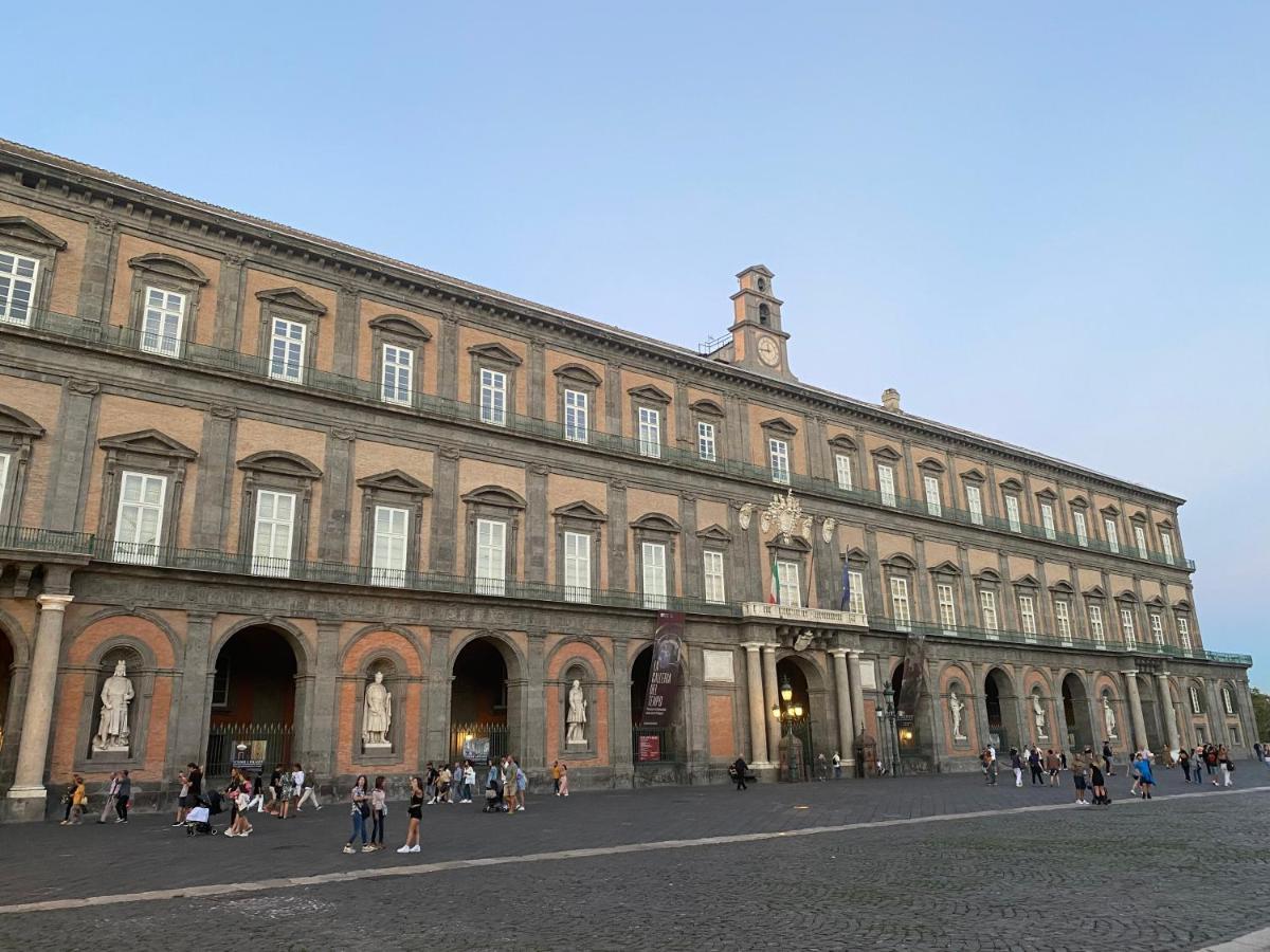Apartamento Casa Tiare, The Heart Of Piazza Plebiscito Nápoles Exterior foto